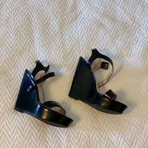 Steve Madden Prestine Black Wedges